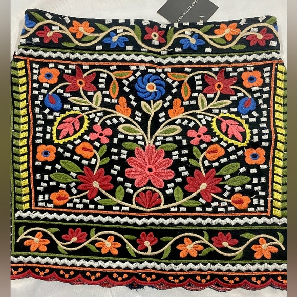 Bohemia Embroidered Mini Skirt - Picture 7 of 7